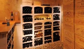 casier dans une cave à vin privée